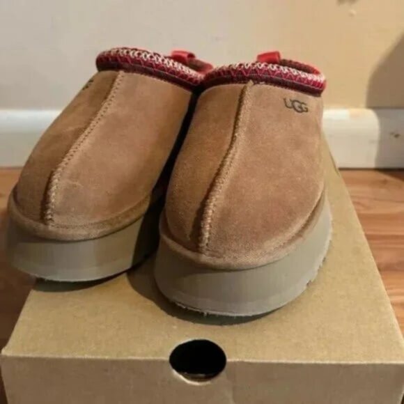 UGG Brown Platform Shoes - Picture 4 of 7